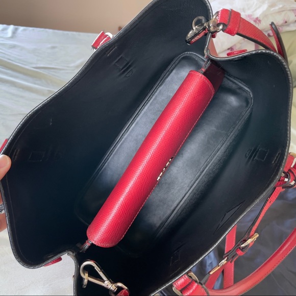 Prada Saffiano Cuir Double red Large Tote bag - Picture 4 of 13